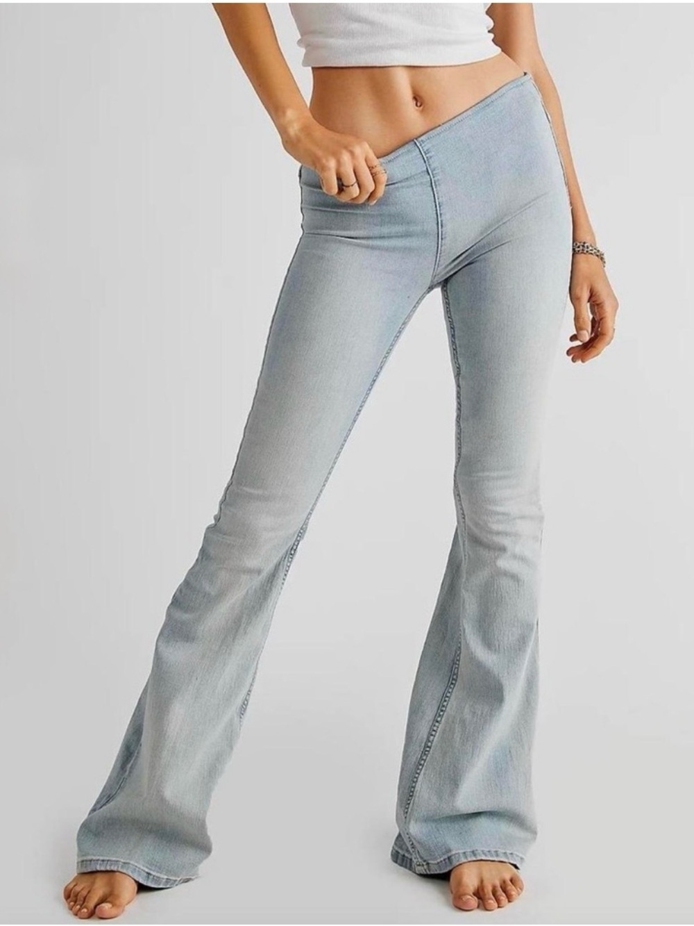 Free People pull on flare jeans, light wash, size W 29, retro, vintage, EUC